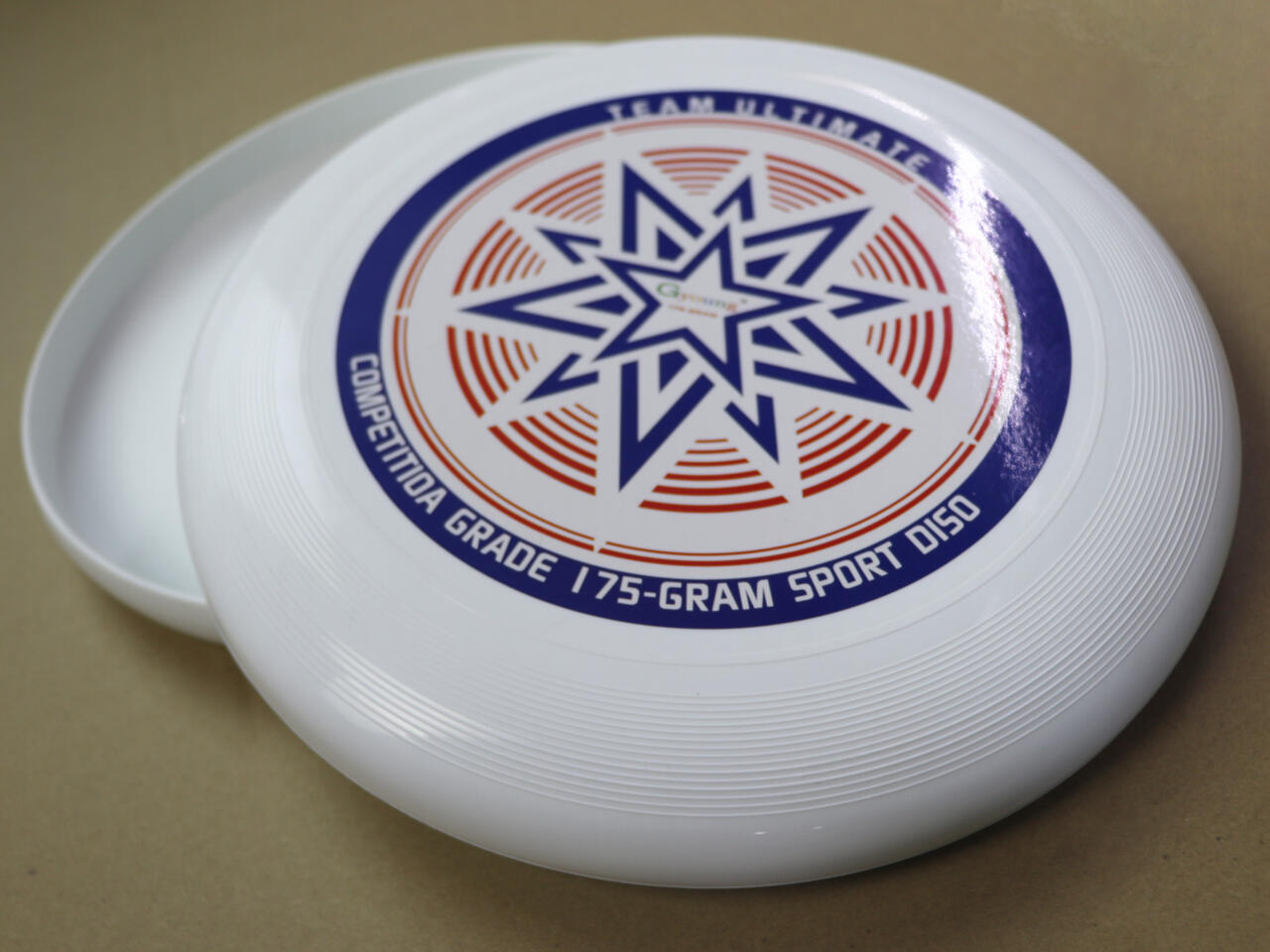 Standard disc golf frisbee image