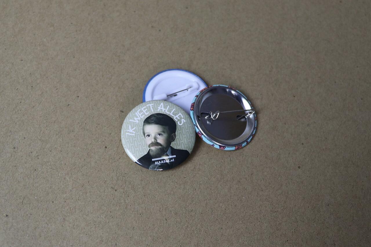 Metal button badge large image
